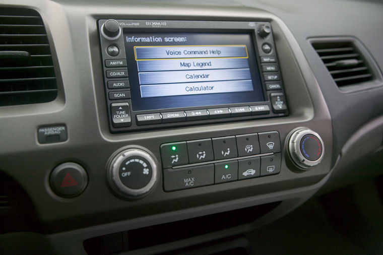 2008 Honda Civic Coupe Dashboard Screen Picture / Pic / Image